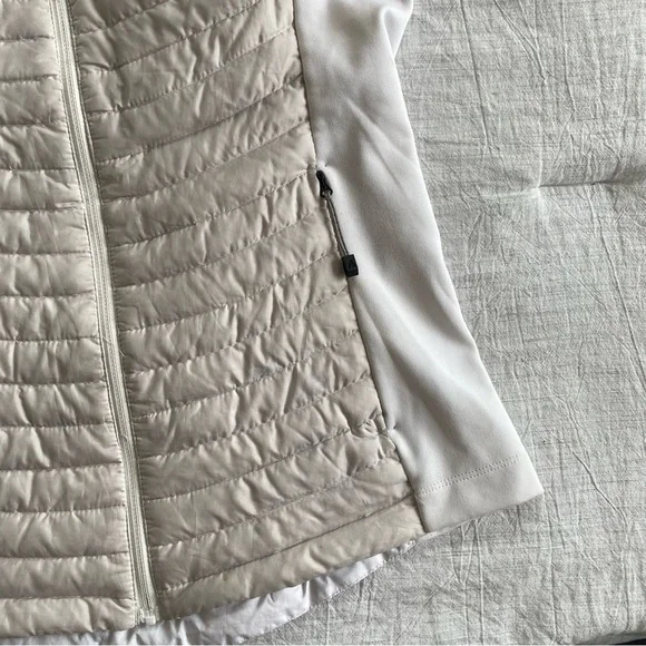 Eddie Bauer Storm Down 800 Silver Gray White Vest Sz XS Travel Snow Winter - Picture 5 of 16